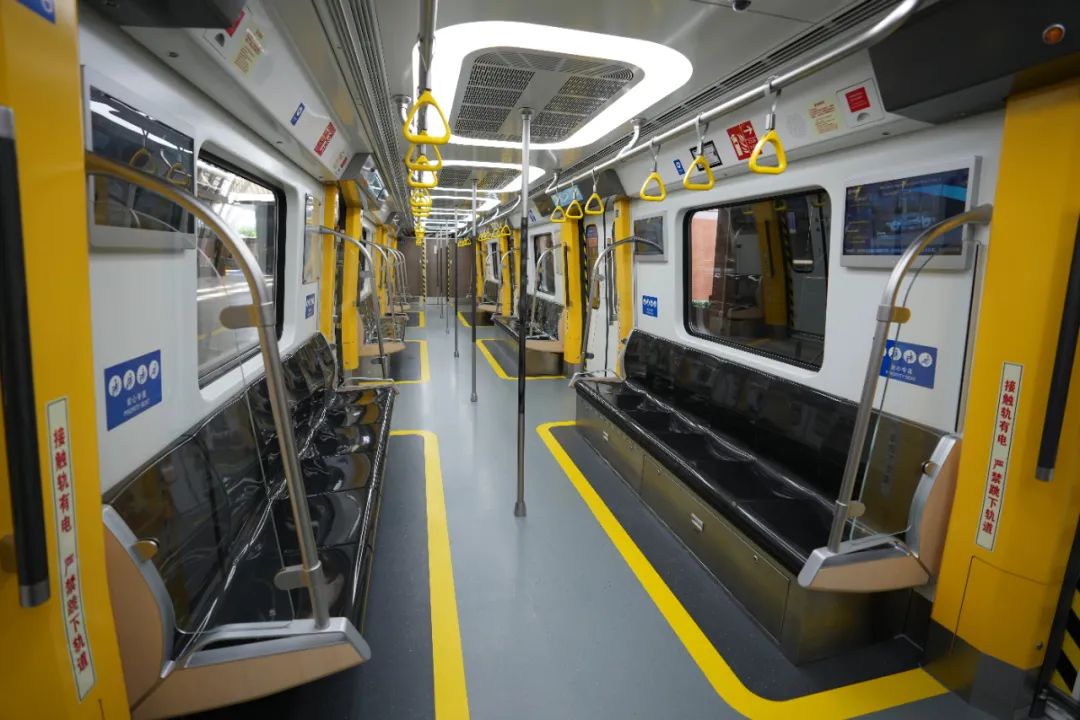 青岛地铁2.jpg 青岛地铁2.jpg